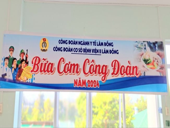 BỮA CƠM CÔNG ĐOÀN- GẮN KẾT YÊU THƯƠNG